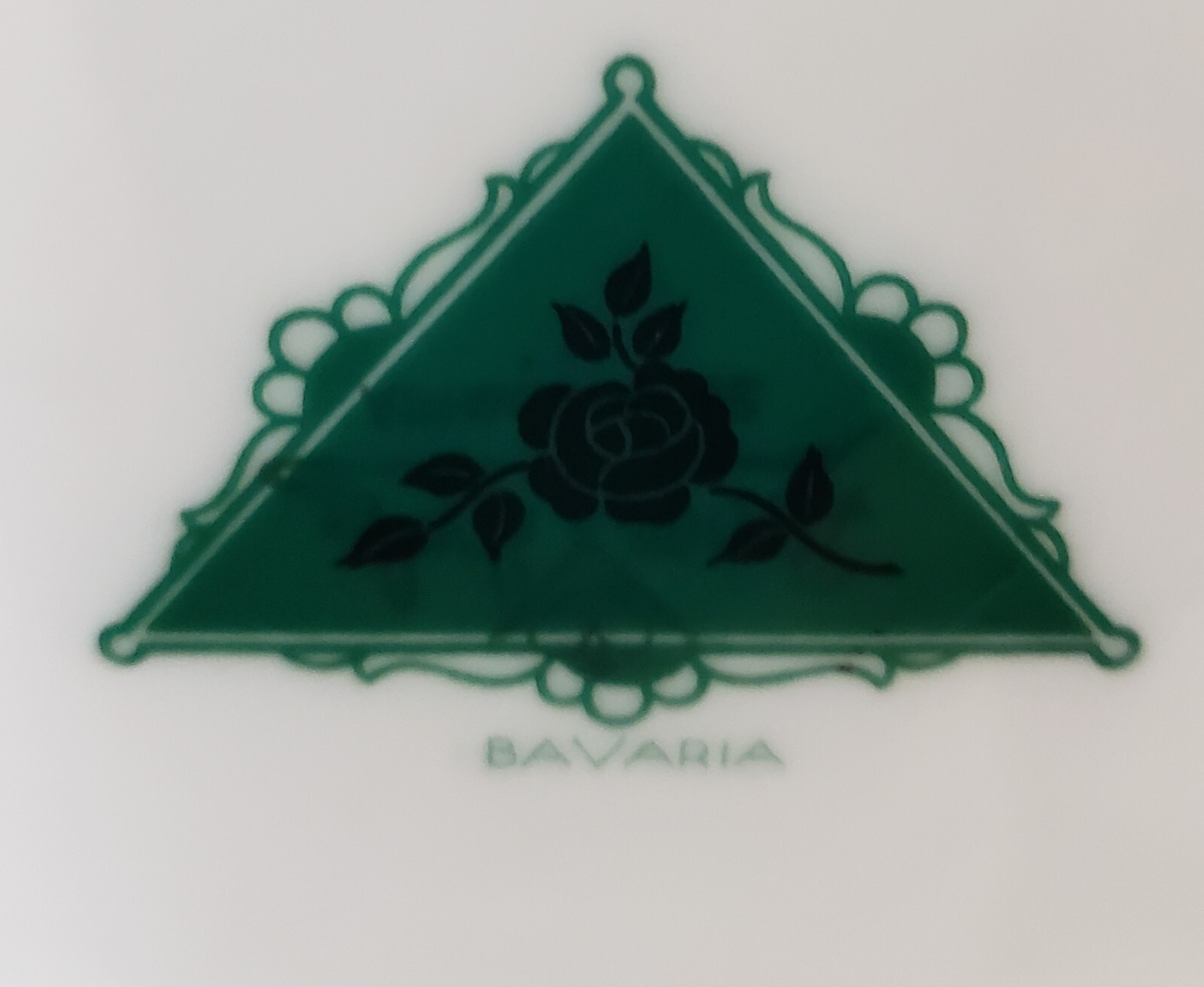 Orchid Iris by Bohemia Ceramics dinner plates ! EUC ! BAVERIA Czechoslovakia