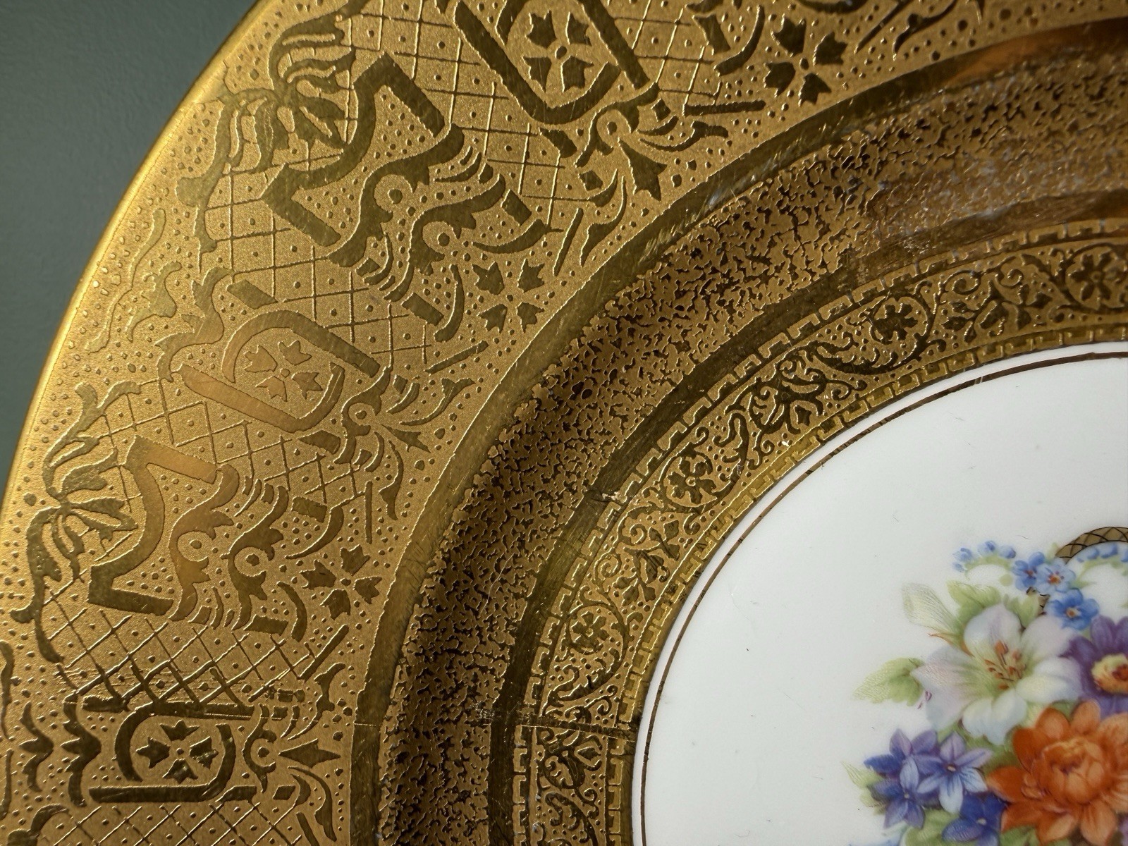 Vtg Gilt Cabinet Plates Set 2 Bavaria & Czechoslovakia Floral Porcelain 11”