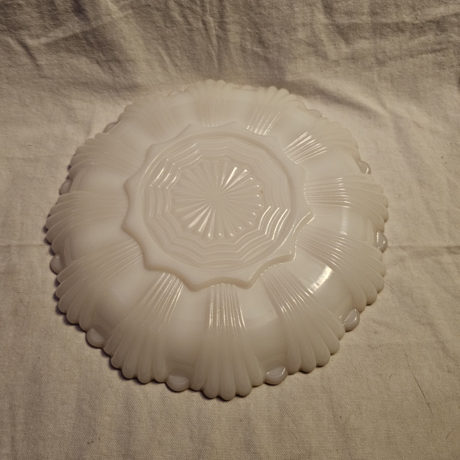 Vintage Anchor Hocking Milk Glass Deviled Egg Plate w/Gold Trim/Edging Flaw