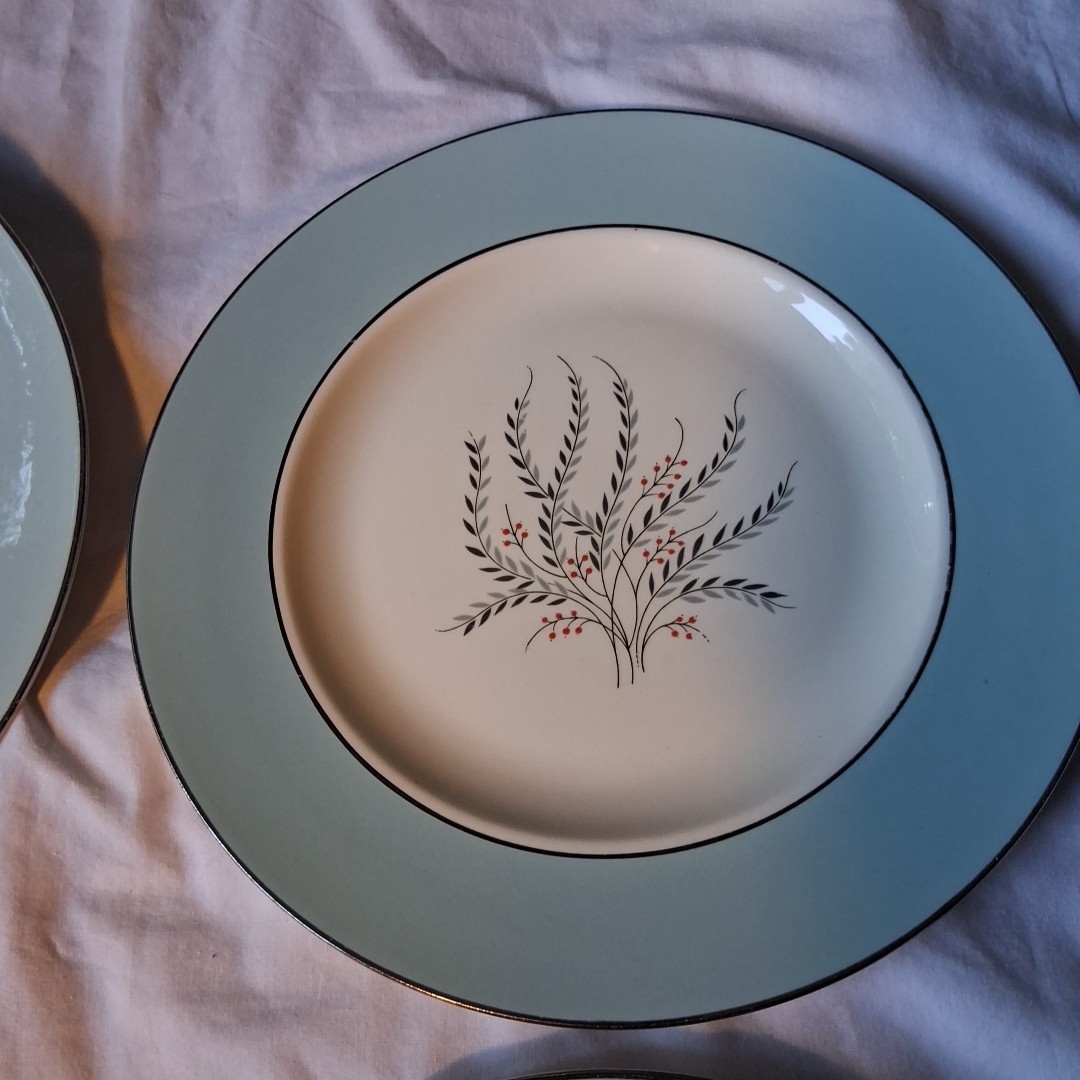 x6 Homer Laughlin Cavalier Egg Shell Triumph Pattern 10″ Dinner Plates USA CV52