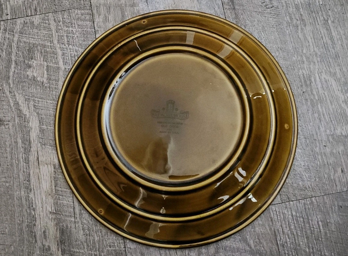 Set Of 6 Old Gold Harmony House 10.25″ Dinner Plates MCM Vintage Glossy