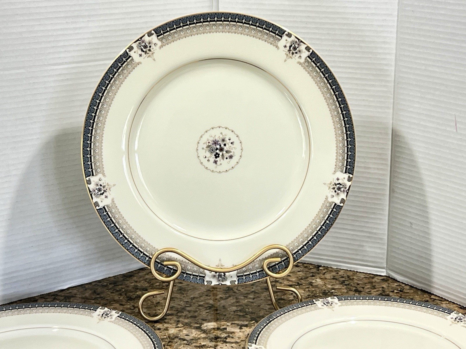 VTG 5 Pc Mikasa Grande Ivory 12 Chop Plate 10-7/8 Floral Porcelain Dinner Plates