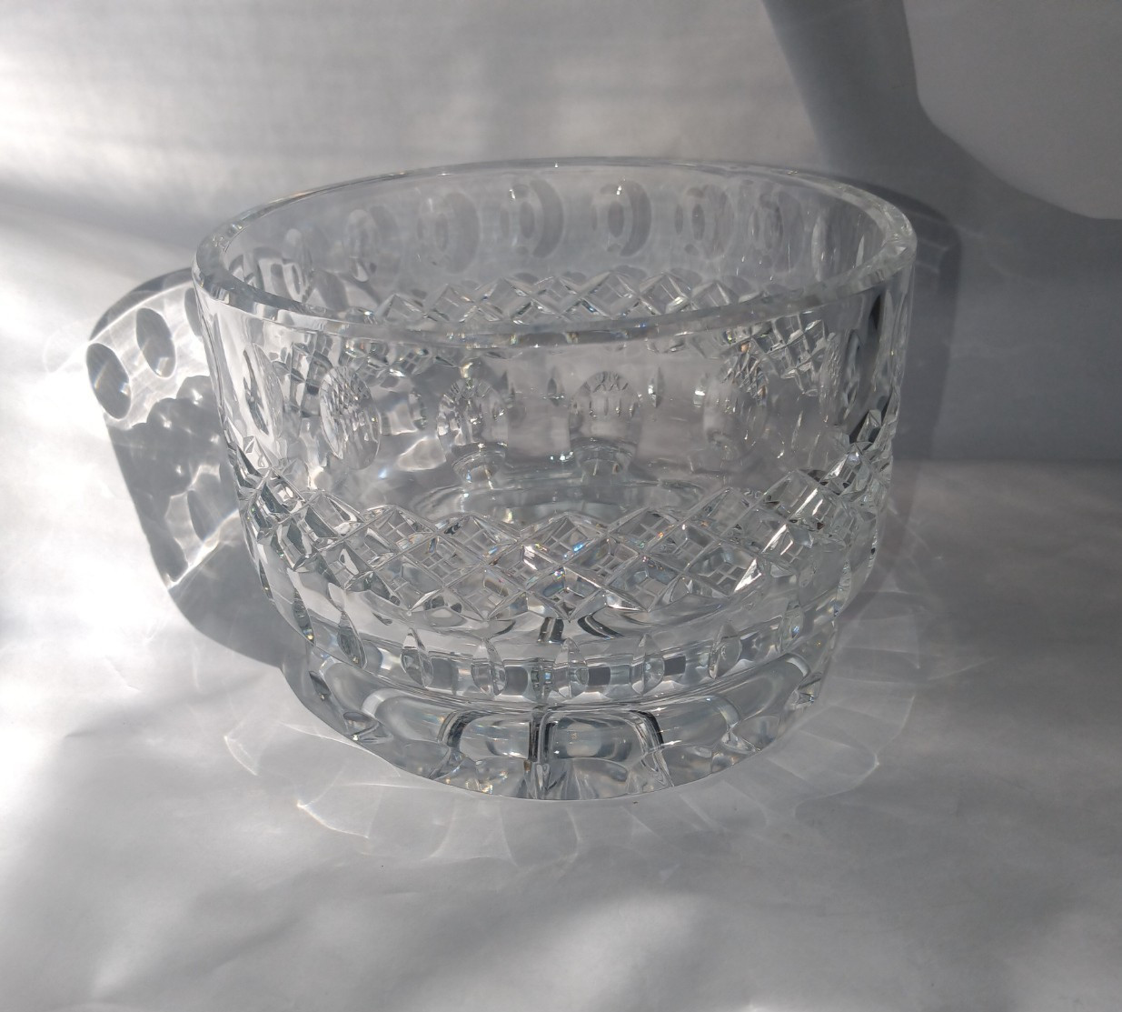 Crystal Glass Bowl, Perfect Condition, Heavy, 3 Lbs. 5 3/4″ Round X 3 3/4″ Tall