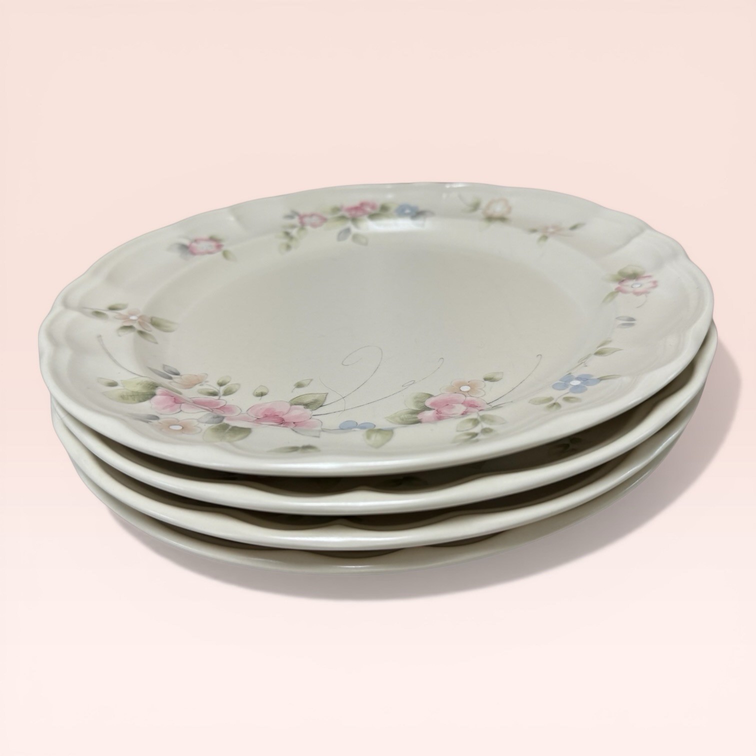 4 Pfaltzgraff tea Rose • 10 3/8″ Scalloped Dinner Plates EUC