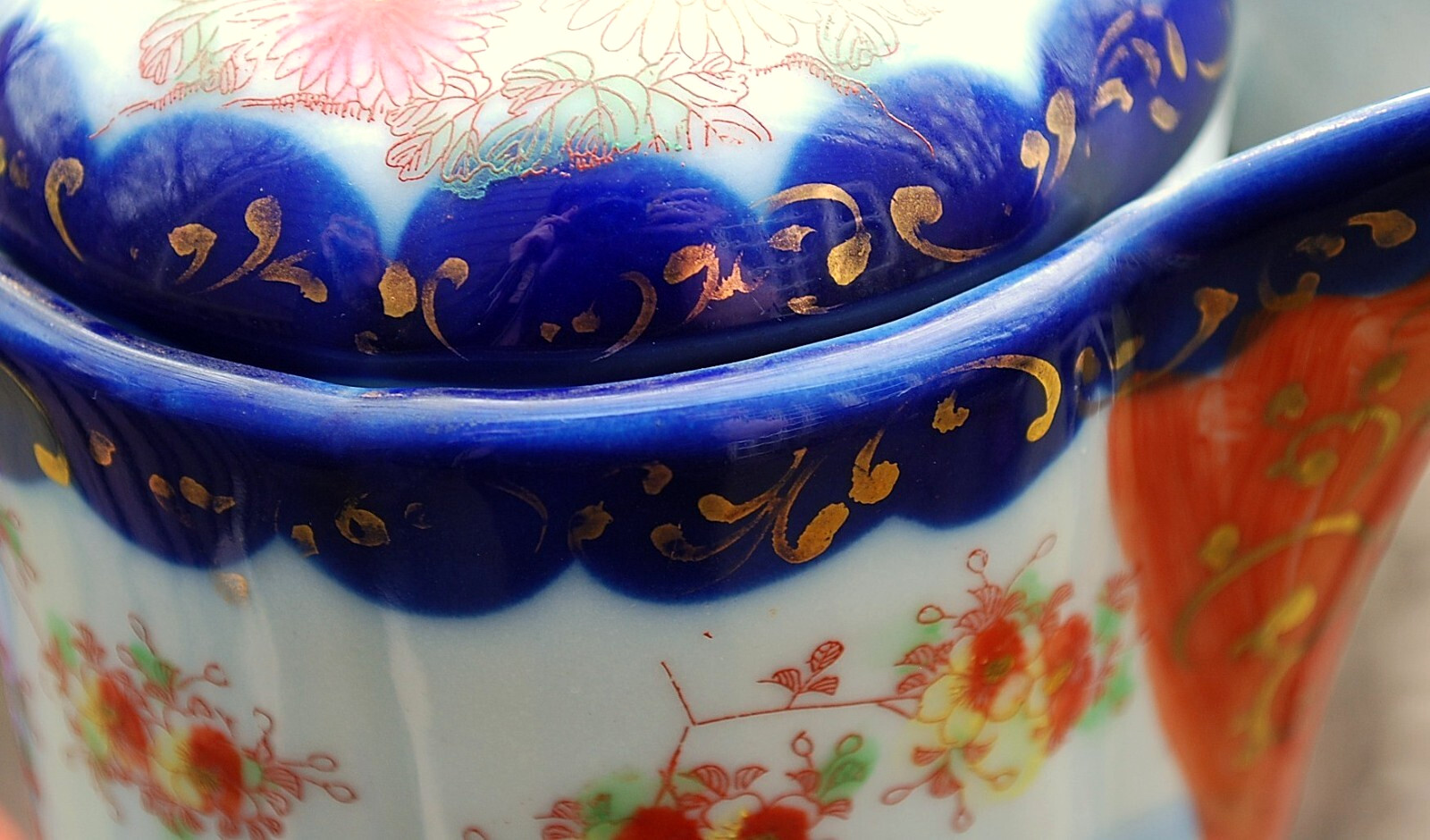Antique Hand Painted Porcelain JAPANESE GEISHA SCENE Chocolate Pot w/ Lid COBALT
