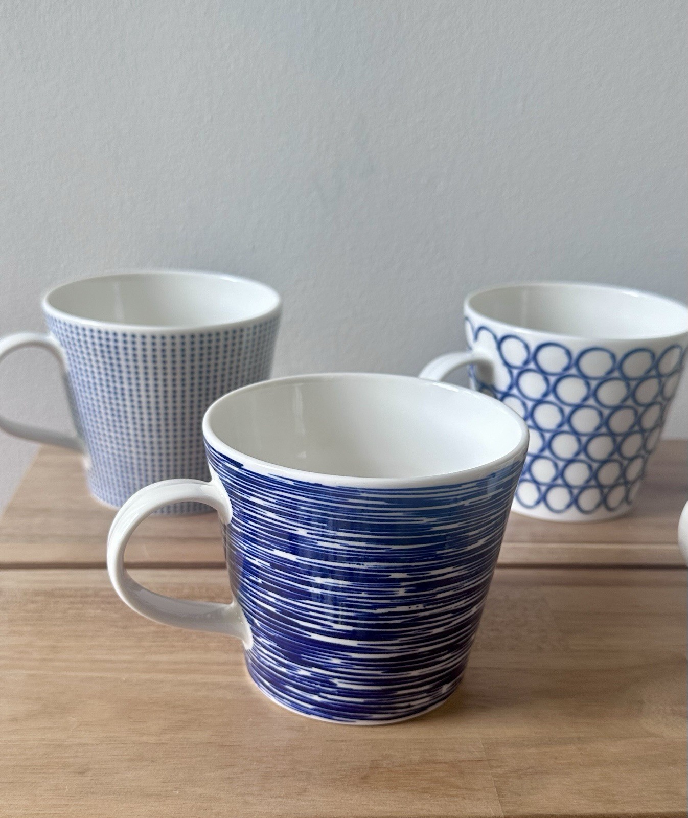 Royal Doulton Pacific Blue And White 12oz Porcelain Coffee Tea Mugs Set Of 6