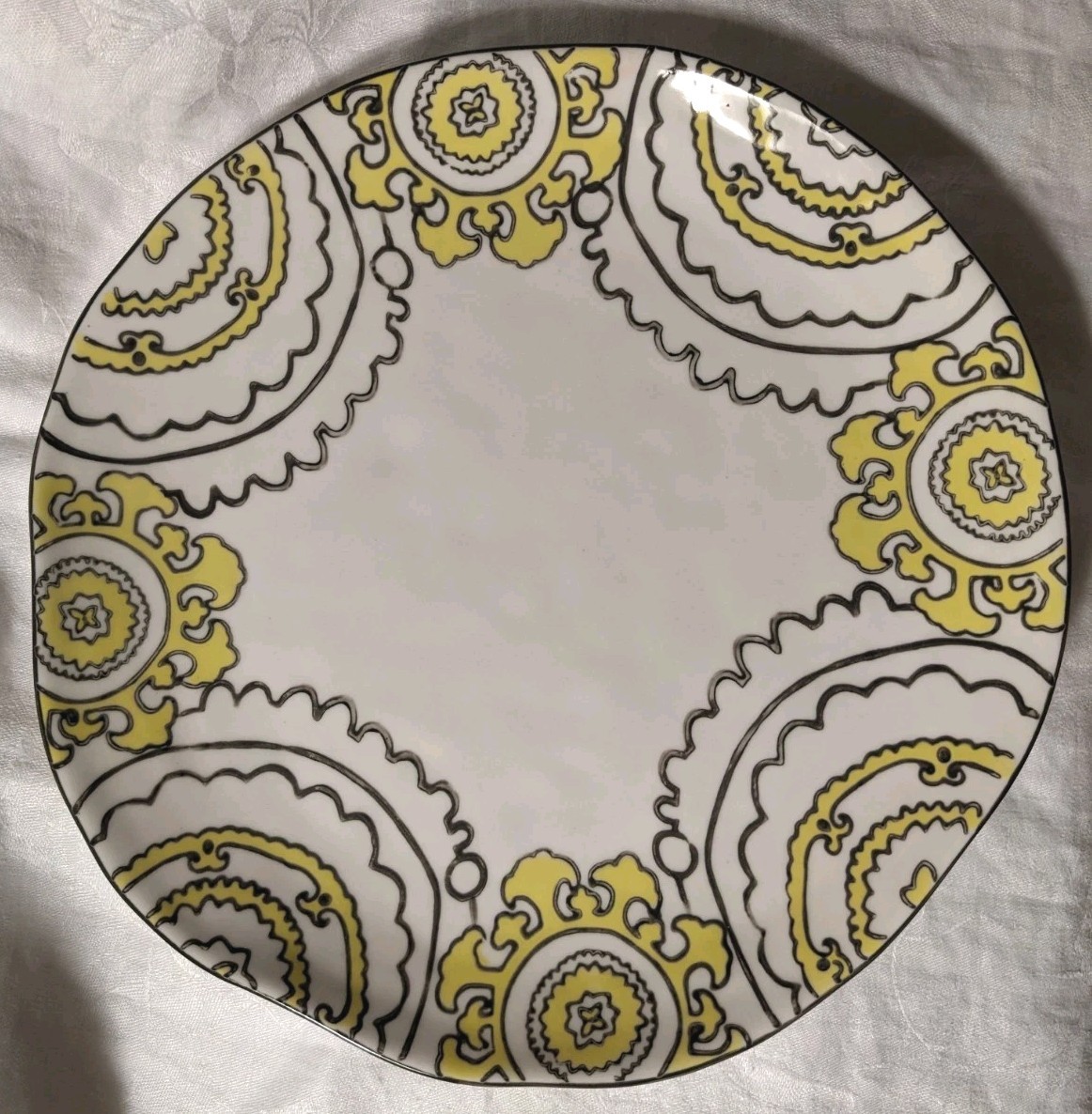 ANTHROPOLOGIE GLORIOSA Yellow Stoneware Dinner Plate 10.25 In