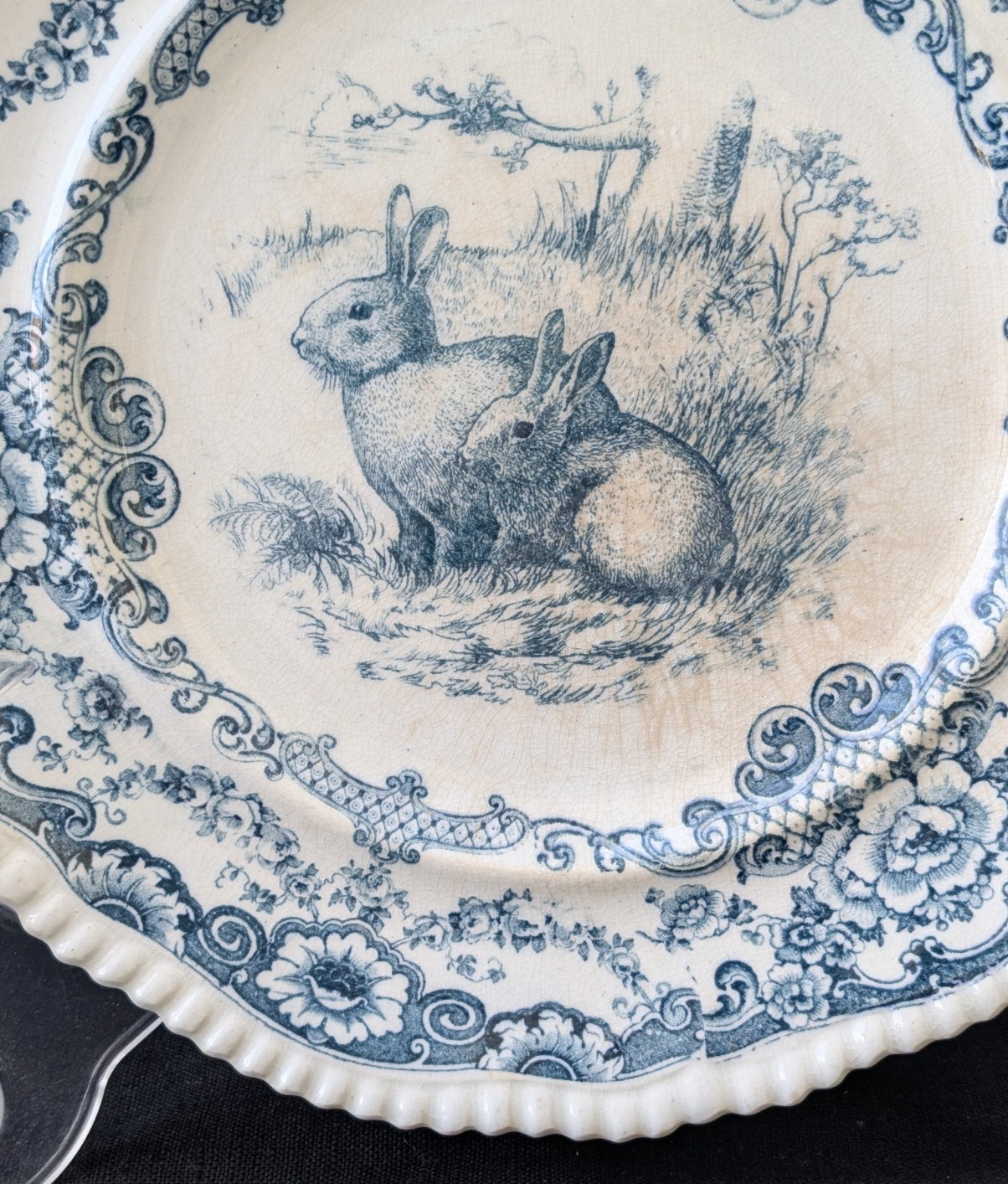 RARE ANTIQUE BISHOP STONIER RABBIT PLATE TRANSFERWARE LINCOLN BISTO ENGLAND 1895