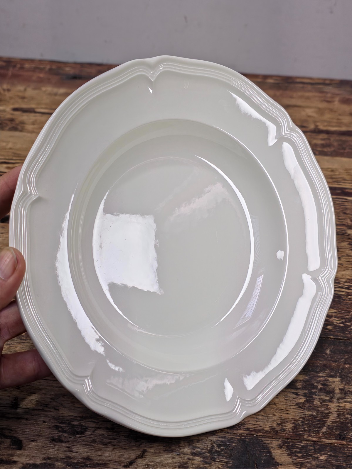 Villeroy & Boch Manoir Large Rim Soup Bowl 9″