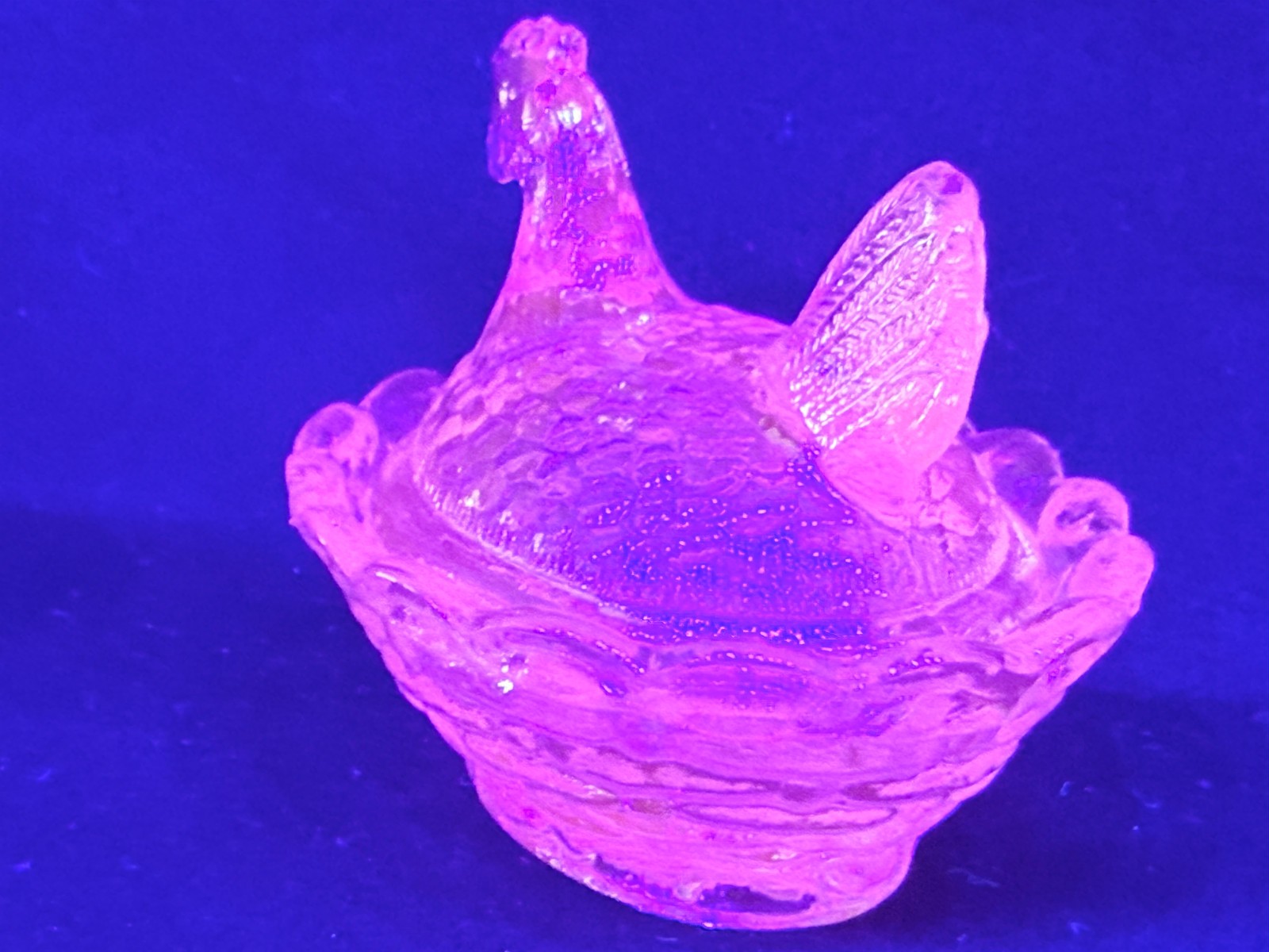 Green Vaseline Uranium glass mini Hen Chicken on nest basket egg chick salt glow