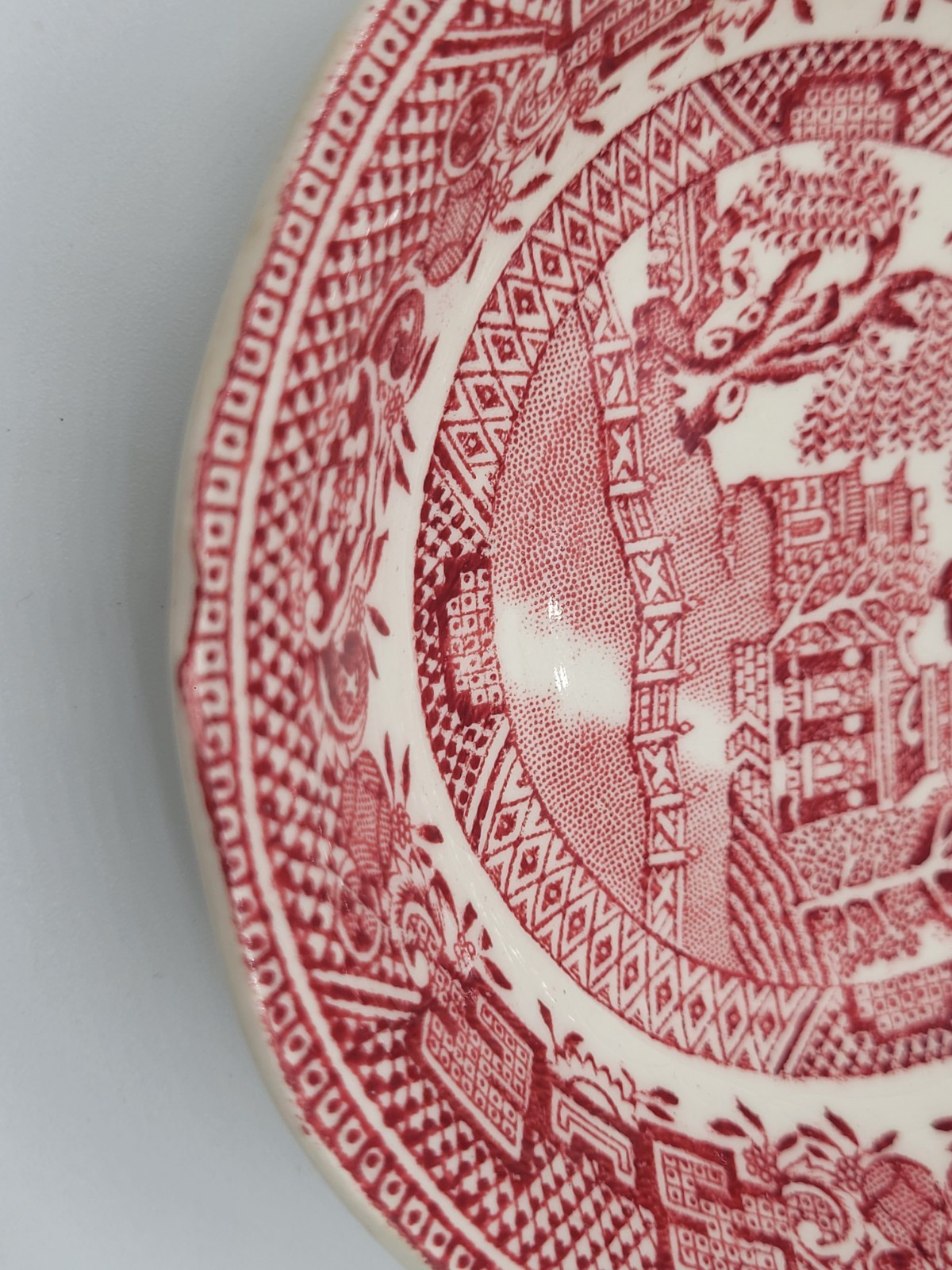 John Steventon & Sons Royal Venton Ware in the “Willow” pattern, 5 in saucer