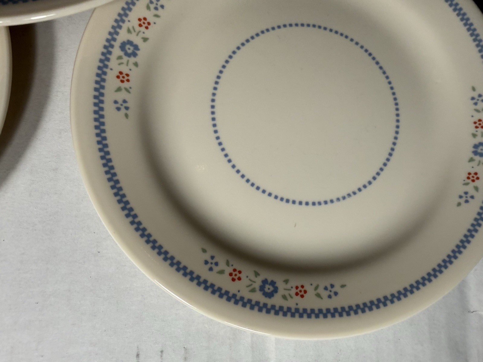 8 Vintage Corelle by Corning Granny Cottage Needlepoint 7.25″ Bread Plates