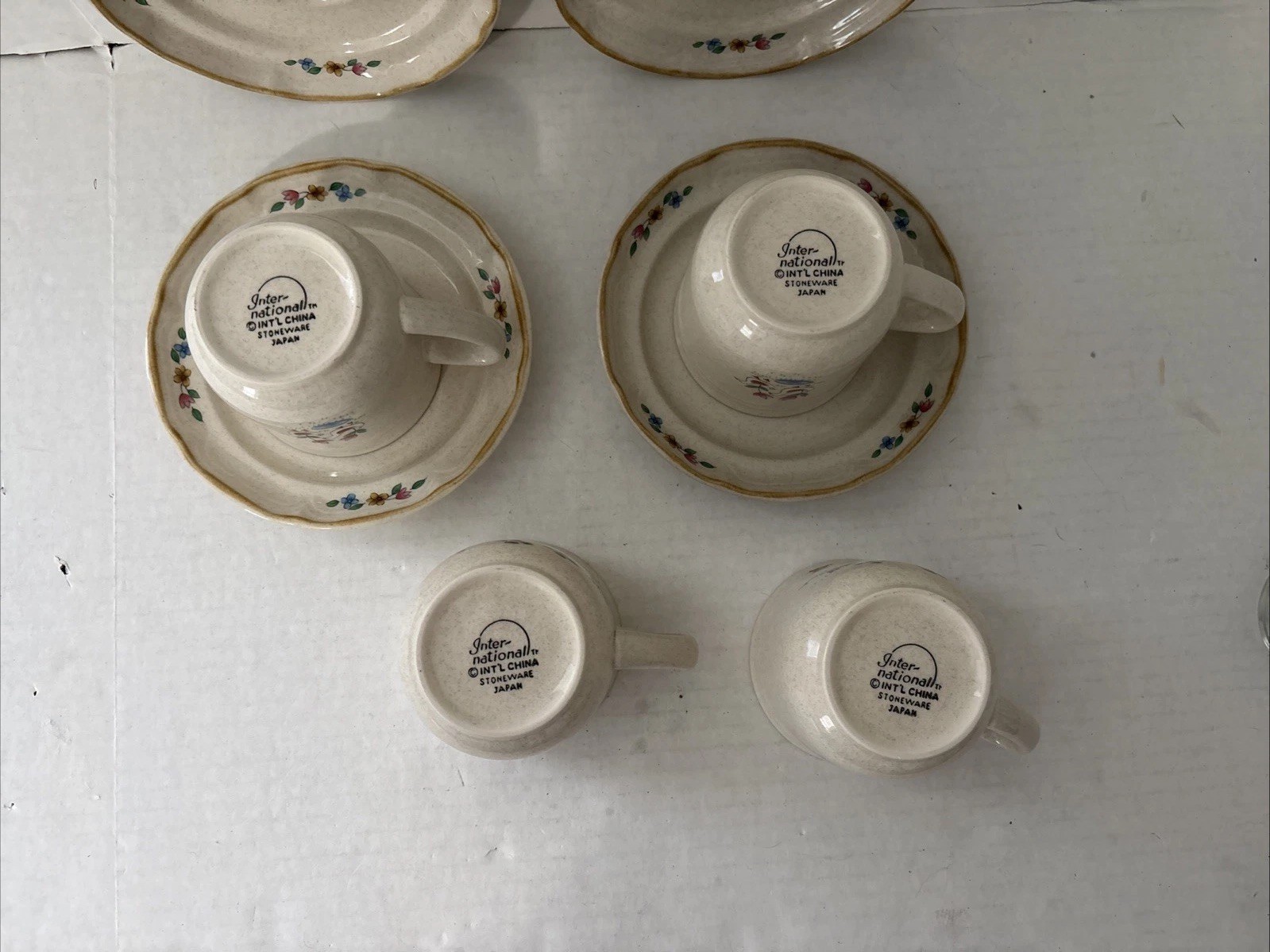 Vintage International Heartland Village 4 cups & 4 saucers #7774 Japan Cottage