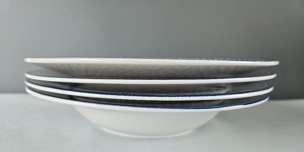 Victoria & Beale Williamsburg Soup Bowls Set of 4 Cobalt Blue Yellow White 8.5″