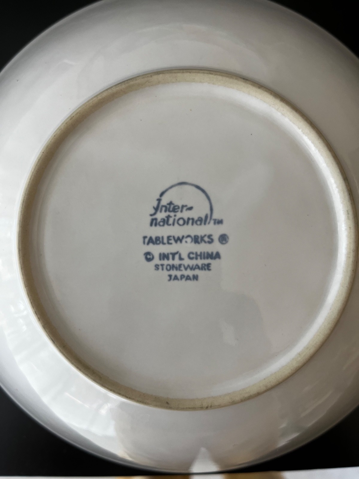 International Tableworks 5 Piece Place Setting(s) ISLAND ORCHID Stoneware Japan