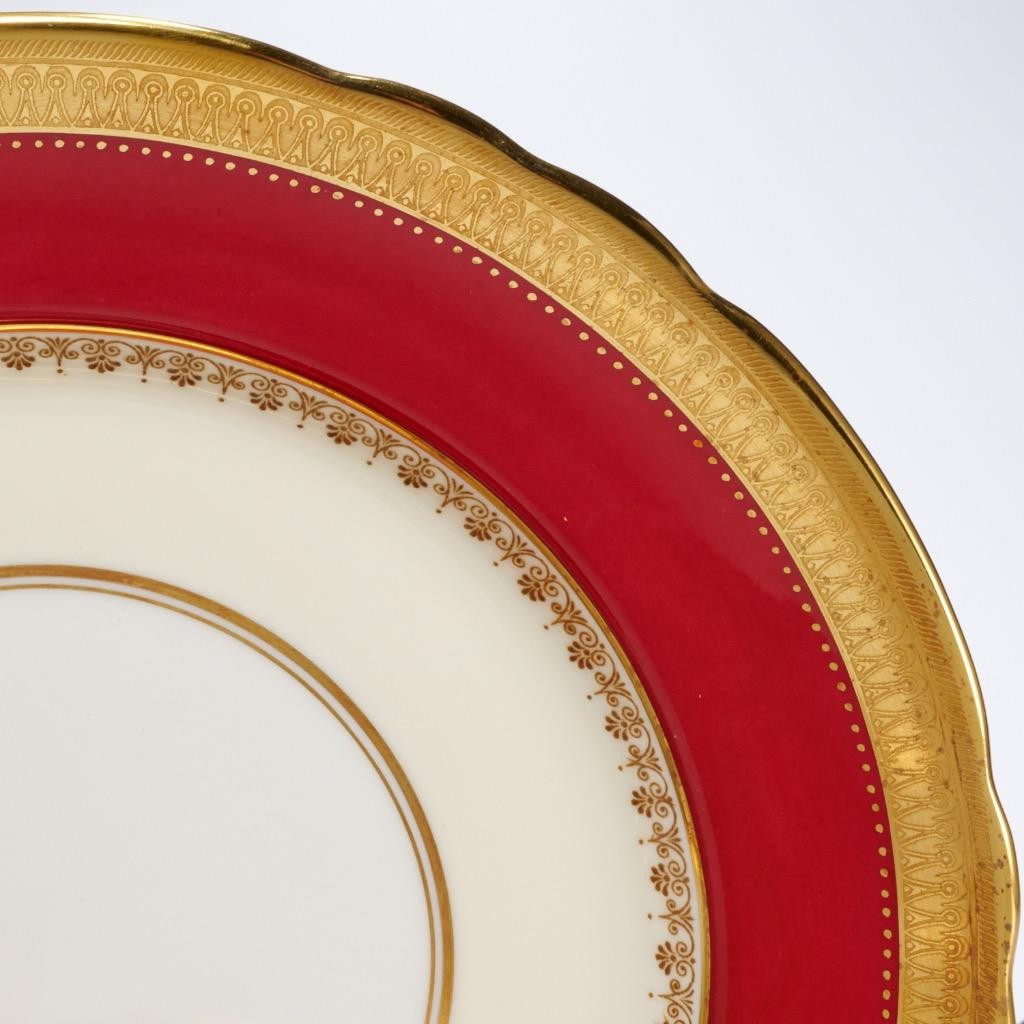 John Aynsley Sons Windsor Maroon Gold Encrusted Scalloped Plate Dinner Salad 11p