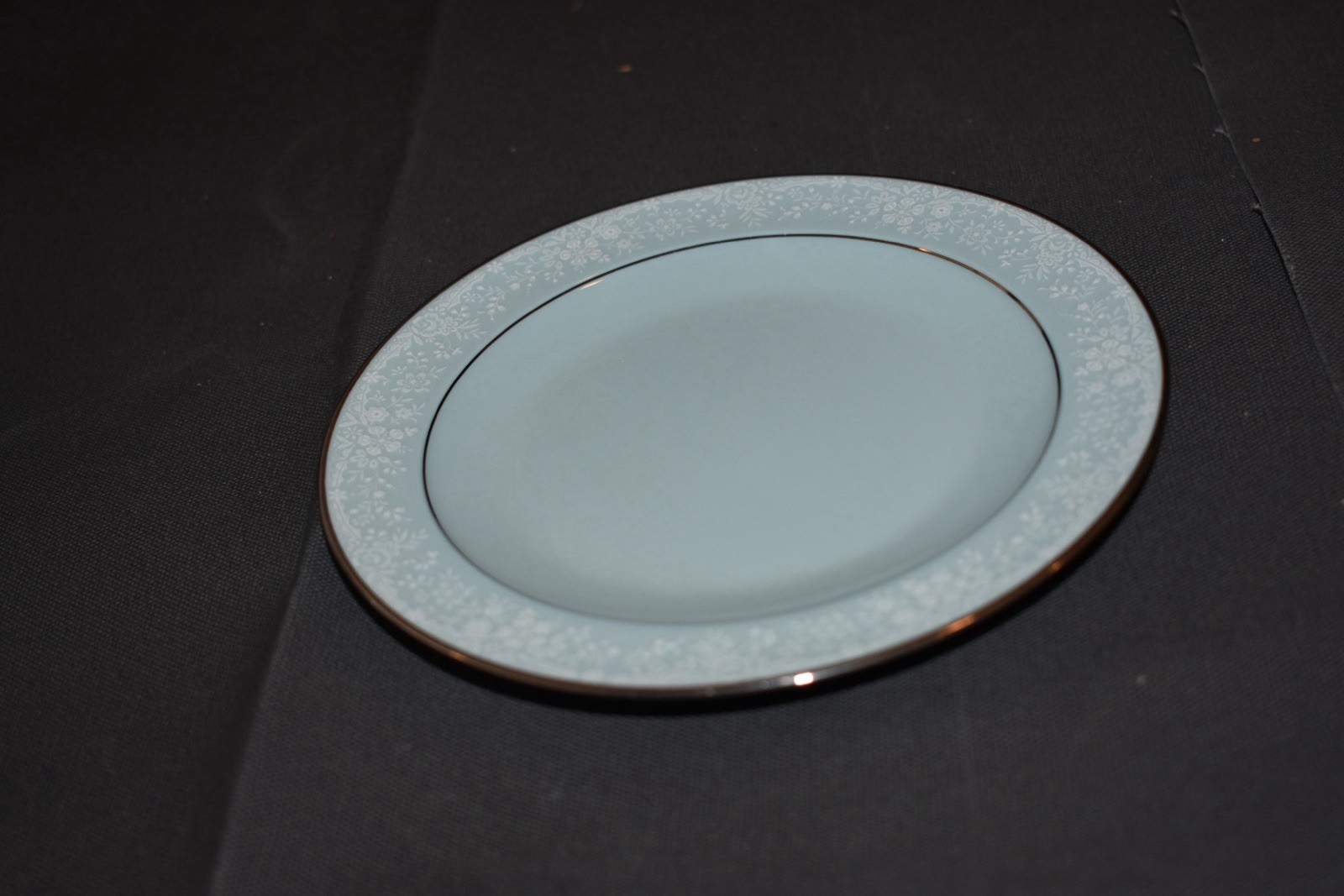 Noritake Fidelity 8003 W81 Porcelain Dinner Set Light Blue Service for 12, 91pc