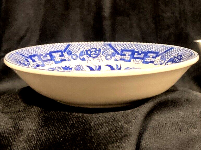 Vintage Blue Willow England Berry Bowl Dish 5-1/4″ Diameter 1-1/8 inches tall(E)