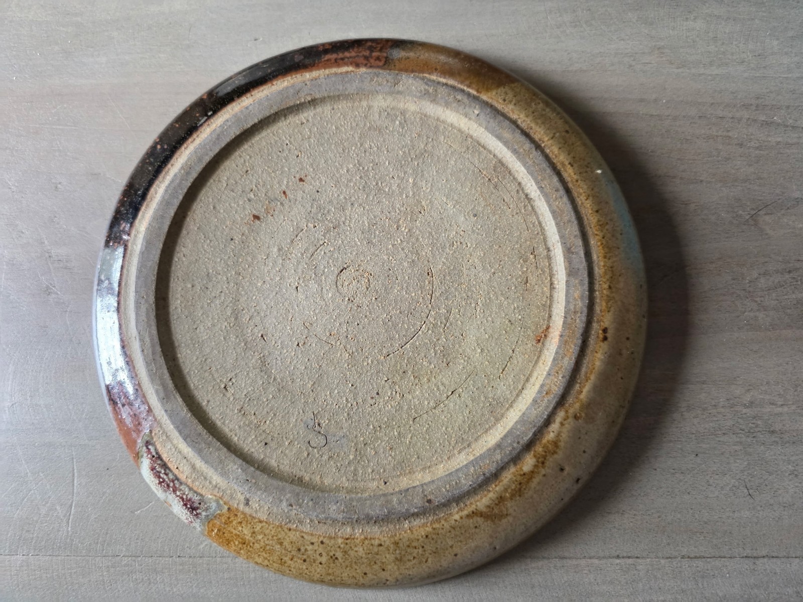 Handcrafted Stoneware Art Pottery Plate Abstract Design Signed 9 in