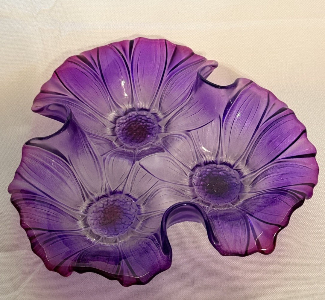 Vintage Walther Glas Sunflower Pansy Shape Amethyst Amberina 10.5” Divided Dish