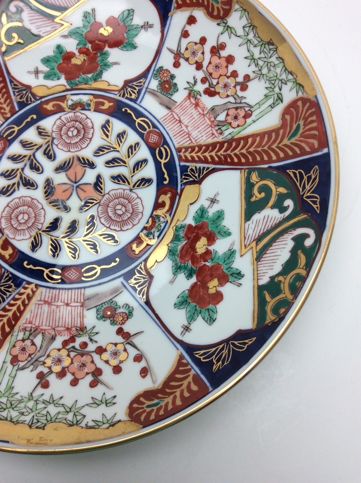 Goldimari Hand Painted Dinner Plate 10 3/4 inches