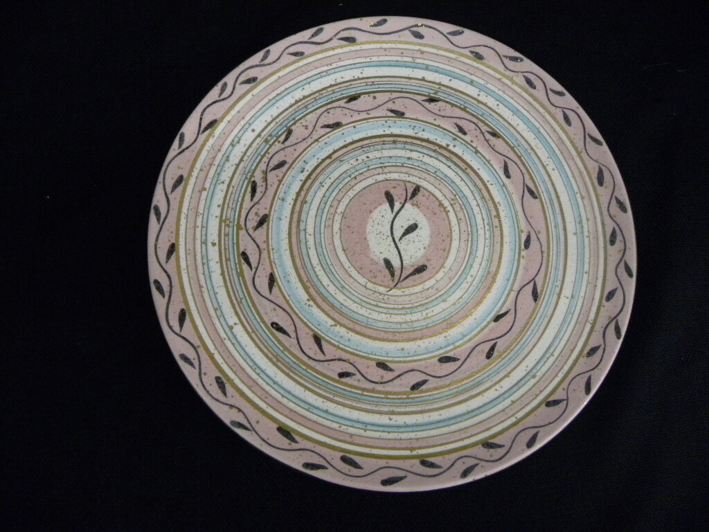 Set of 10 1950’s Circular Pink & Gold Speckles CA Pottery 10 1/2″ Dinner Plates