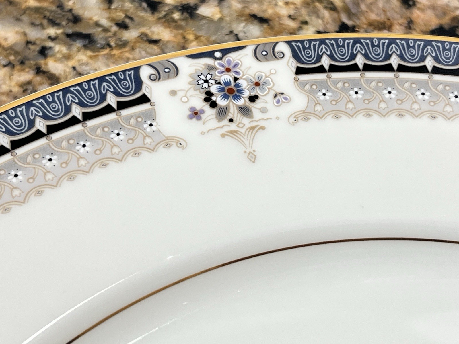 VTG 5 Pc Mikasa Grande Ivory 12 Chop Plate 10-7/8 Floral Porcelain Dinner Plates