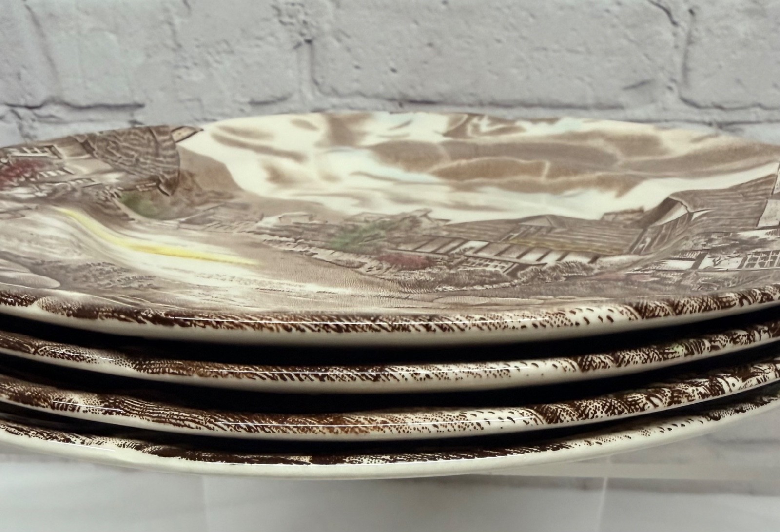 4 Johnson Brothers England Olde English Countryside Luncheon Plate Multicolor 9”