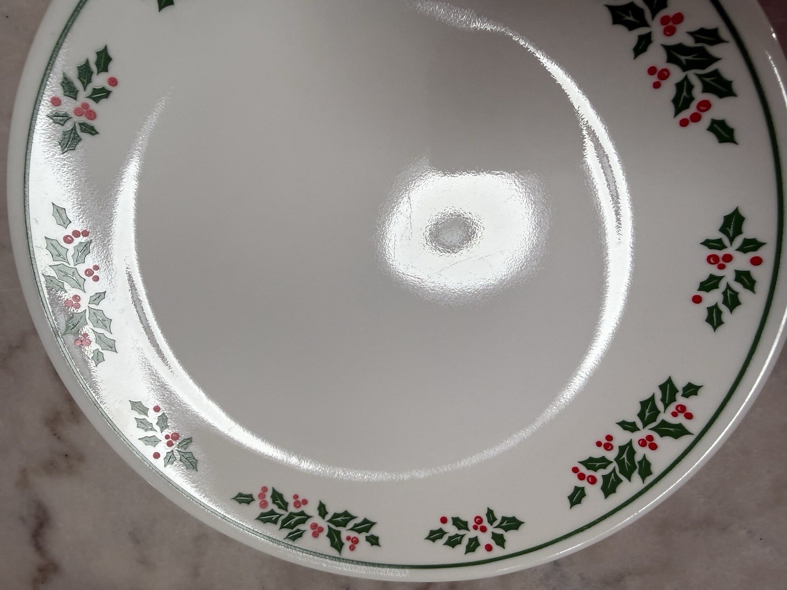 Set Of 4 Corelle By Corning Winter Holly Days Christmas Dinner Plates 10-1/4″