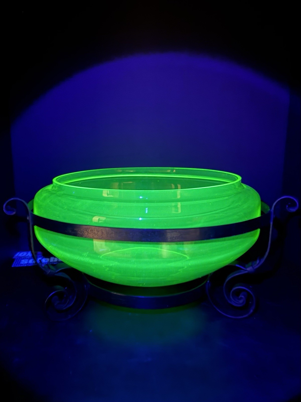 HTF Vintage Massive 14” Vaseline Glass Fishbowl Uranium W/Cast Iron Stand