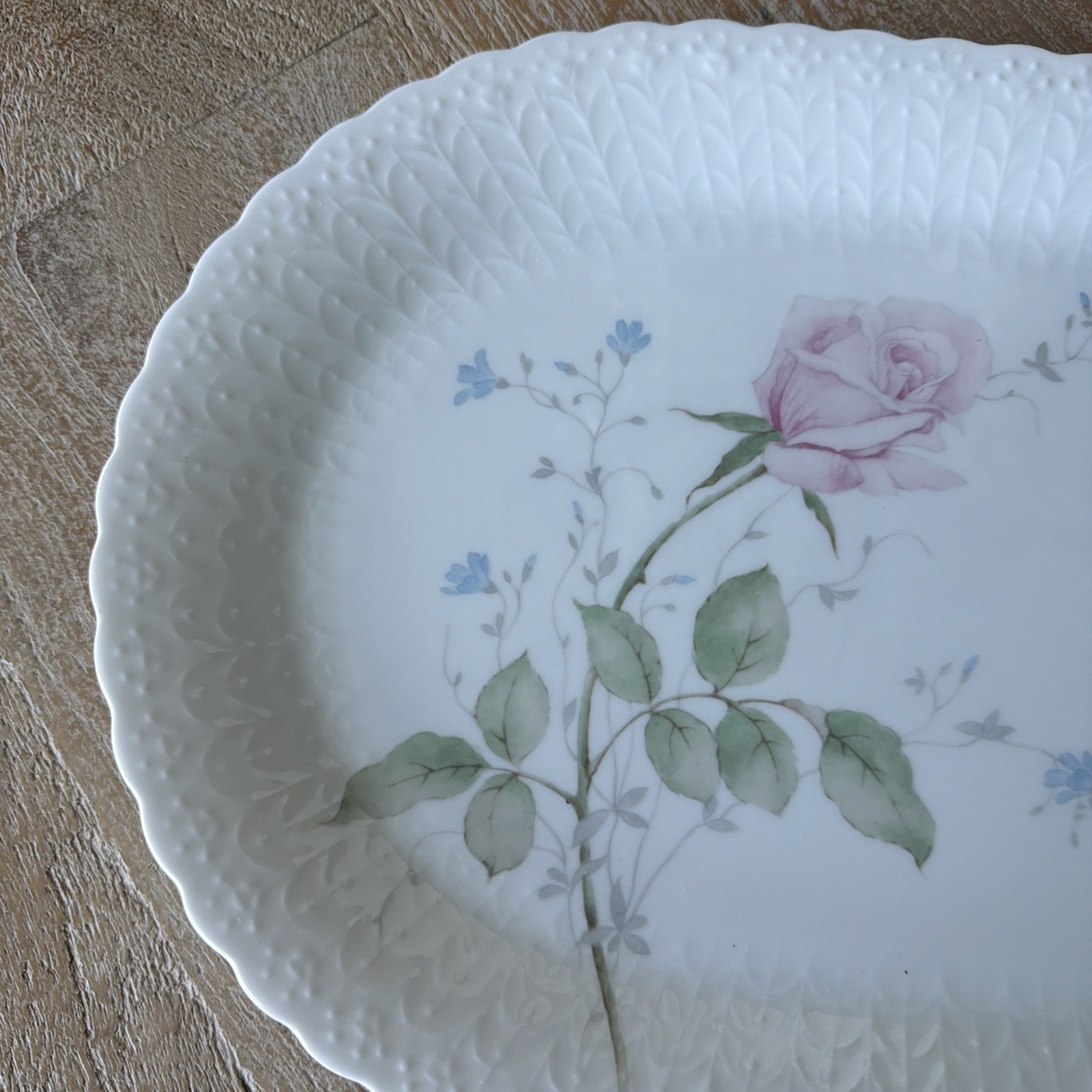 Mikasa APRIL ROSE Serving Platter Bone China 15 x 10 Embossed A7053