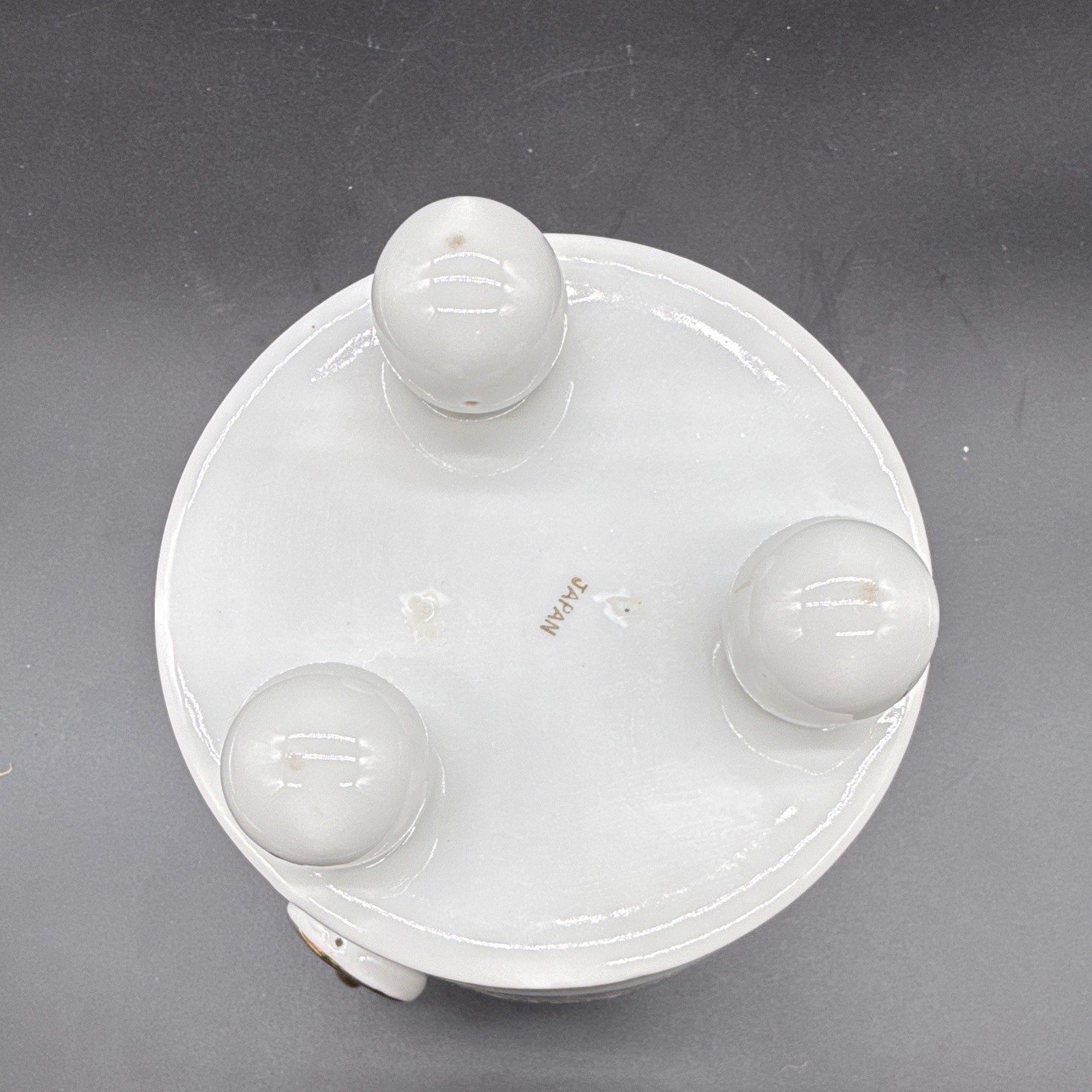 Japan White Ceramic Footed Bowl Gold Ring Handles Courting Couple 5in