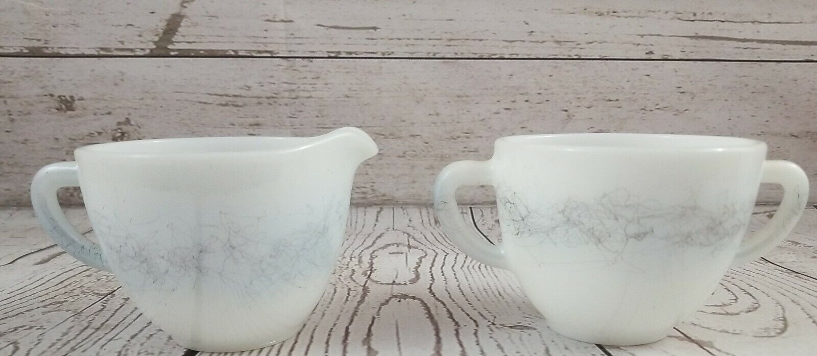 Federal Glass Creamer and Sugar Bowl Spaghetti Pattern Drizzle Retired Vintage