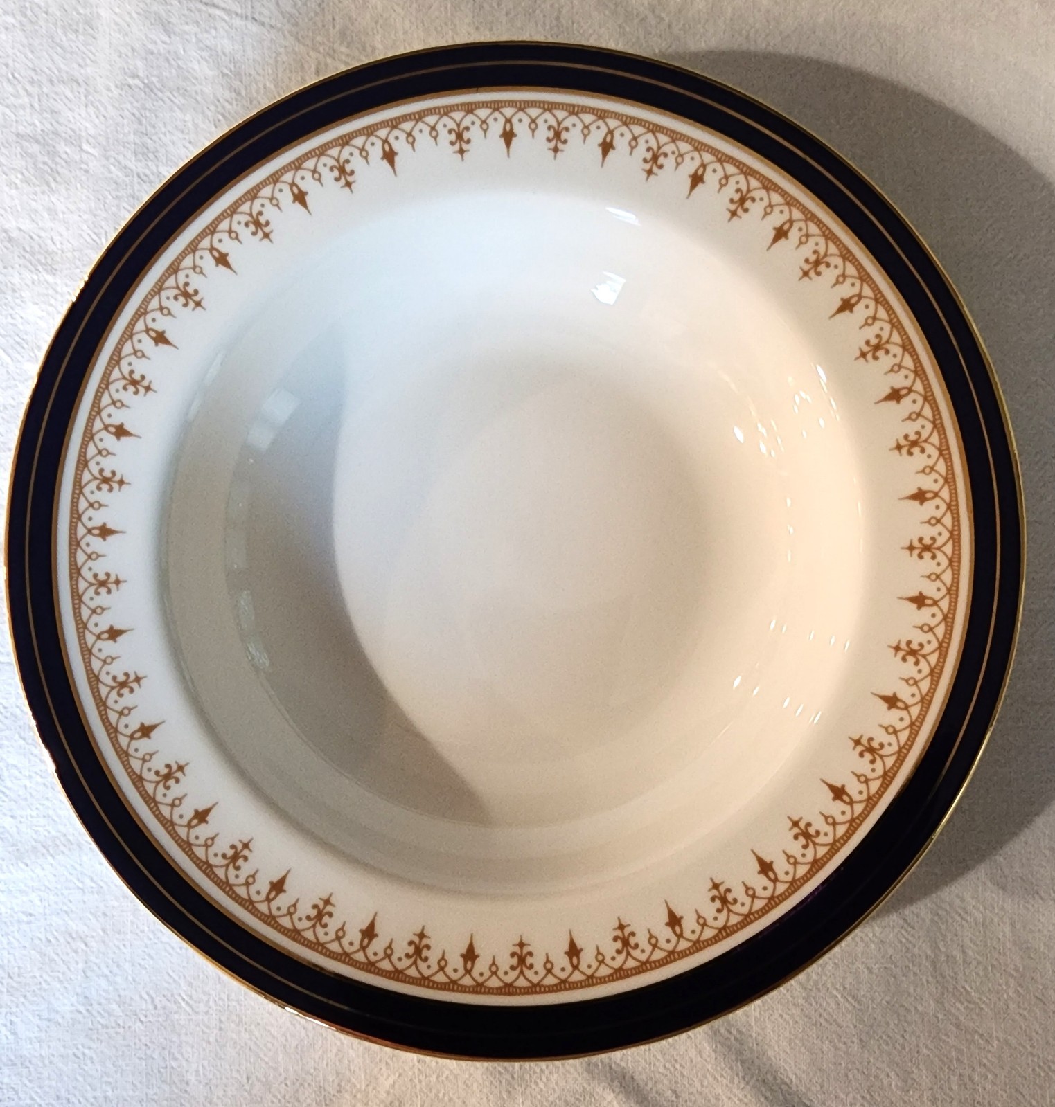 Aynsley Leighton Cobalt Blue And Gold Rim Soup Bowls Vintage 7.75″ Set of 4 Mint