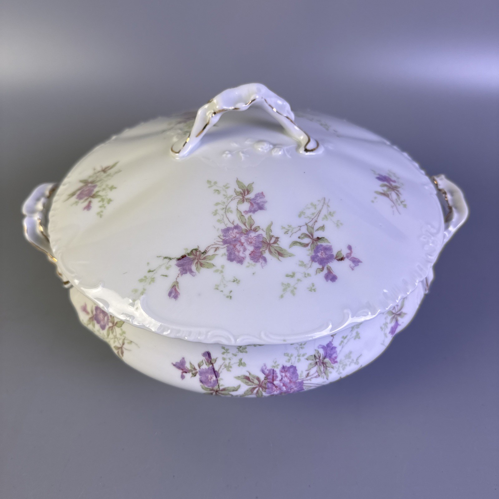 Austria Habsburg Purple Porcelain Covered Serving Tureen round 7.75 in diameter