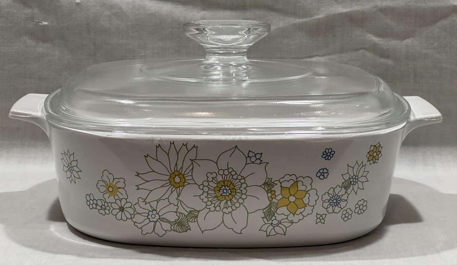 Corning Ware A-2-B Floral Bouquet 2 Qt Casserole Dish w/Pyrex Glass Lid A-9-C