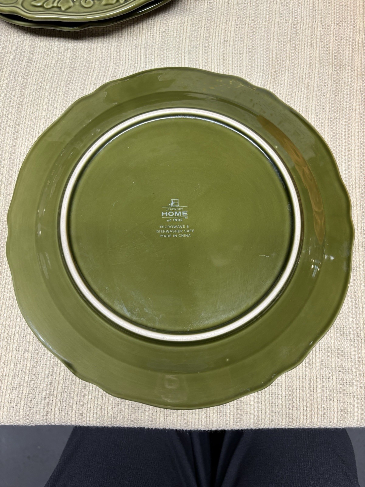 JC Penney Home Amberly Olive Green Embossed Dinner Plates Set Of 4