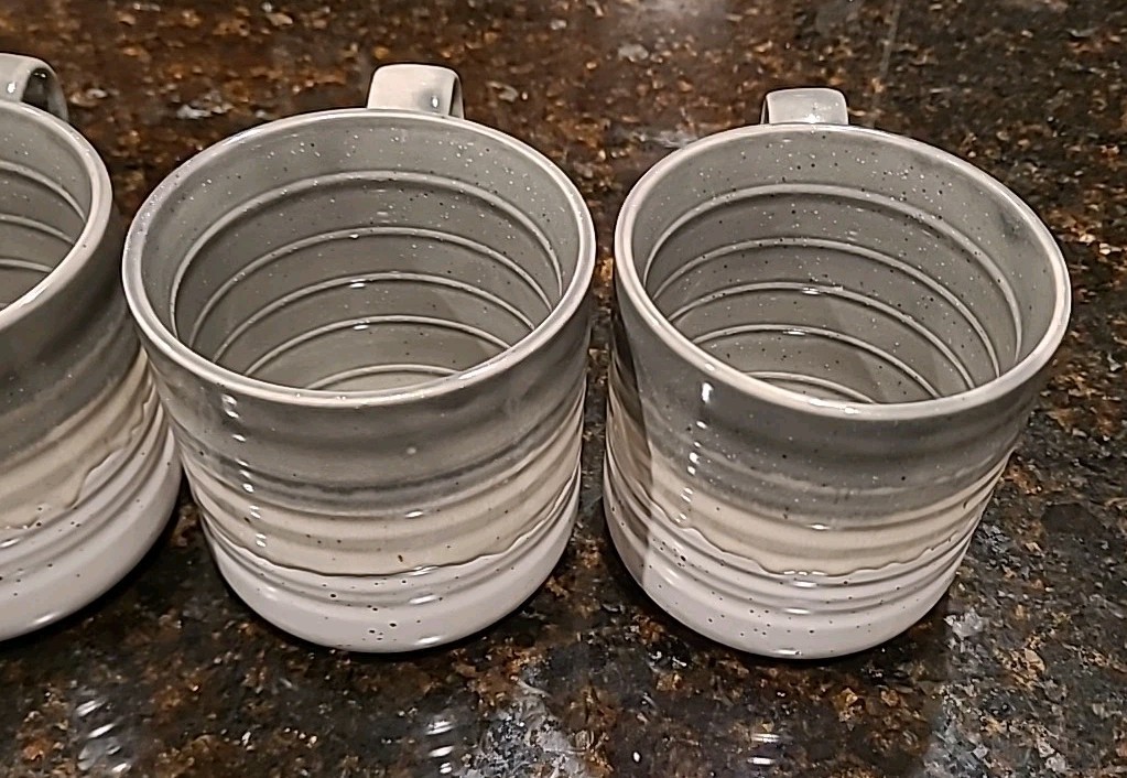 SET (4) Baum HEARTH Drip Glaze Gray Stoneware 15 oz Coffee Mugs