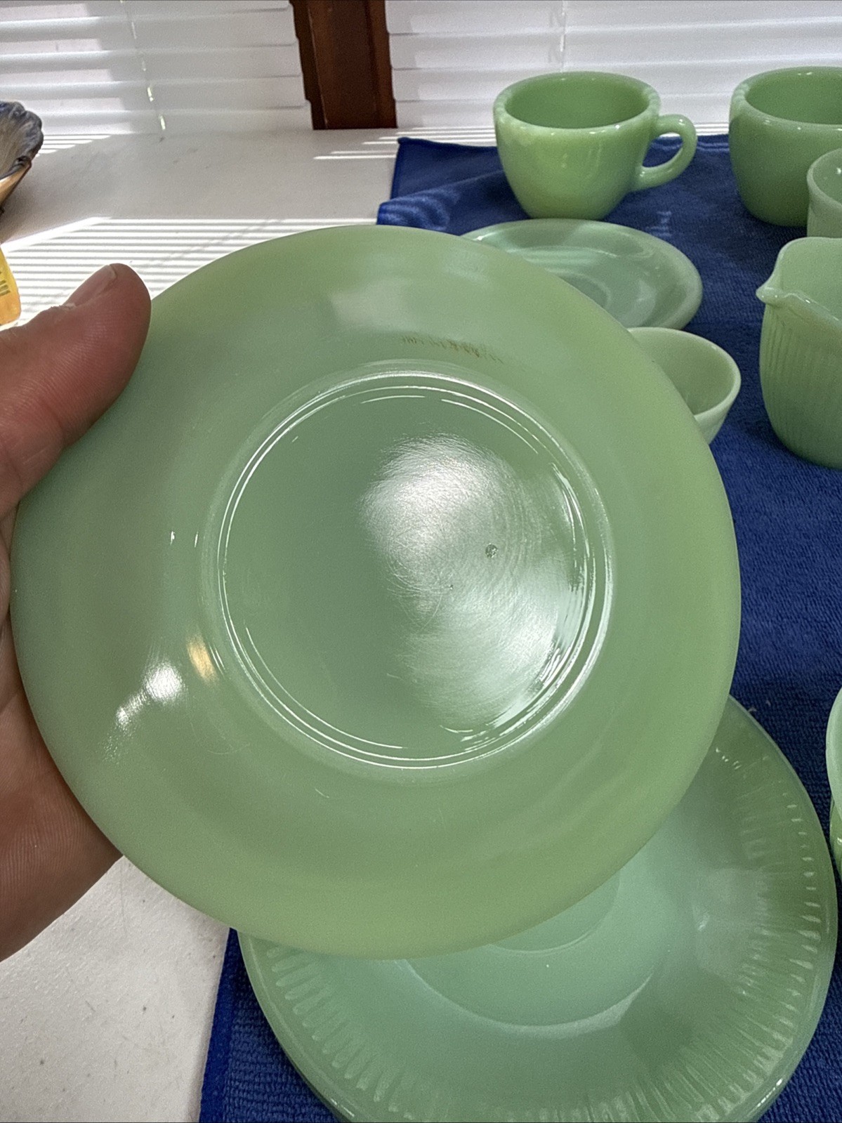 Mixed Lot Of 17 Vintage Fire King Jadeite Ware Pieces