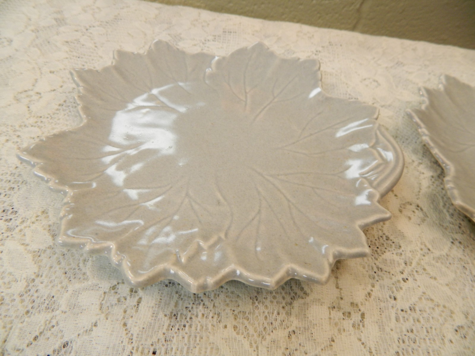 Vintage Pair (2) Woodfield Steubenville Gray Glaze Leaf 9″ Salad Plates