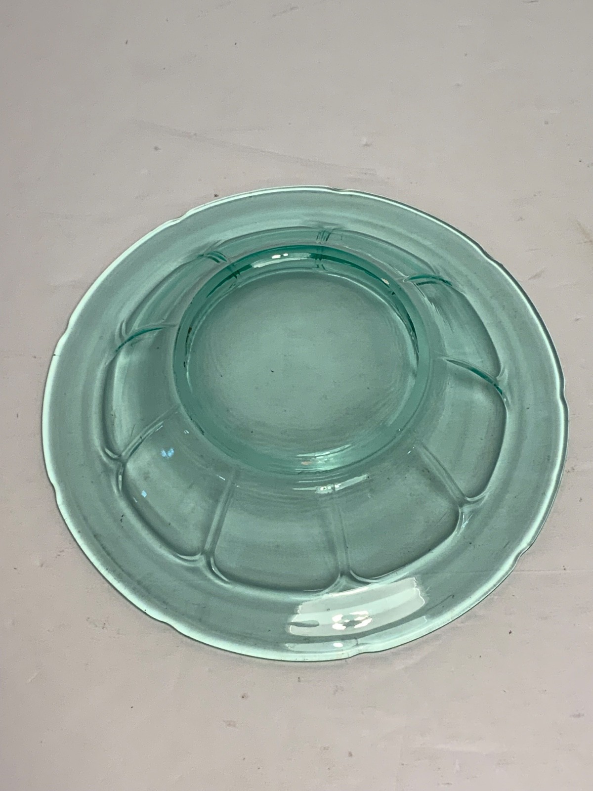 Set of 6 Diamond Glass Co. Victory Green Uranium Glass Fruit Bowls 6.5 in.