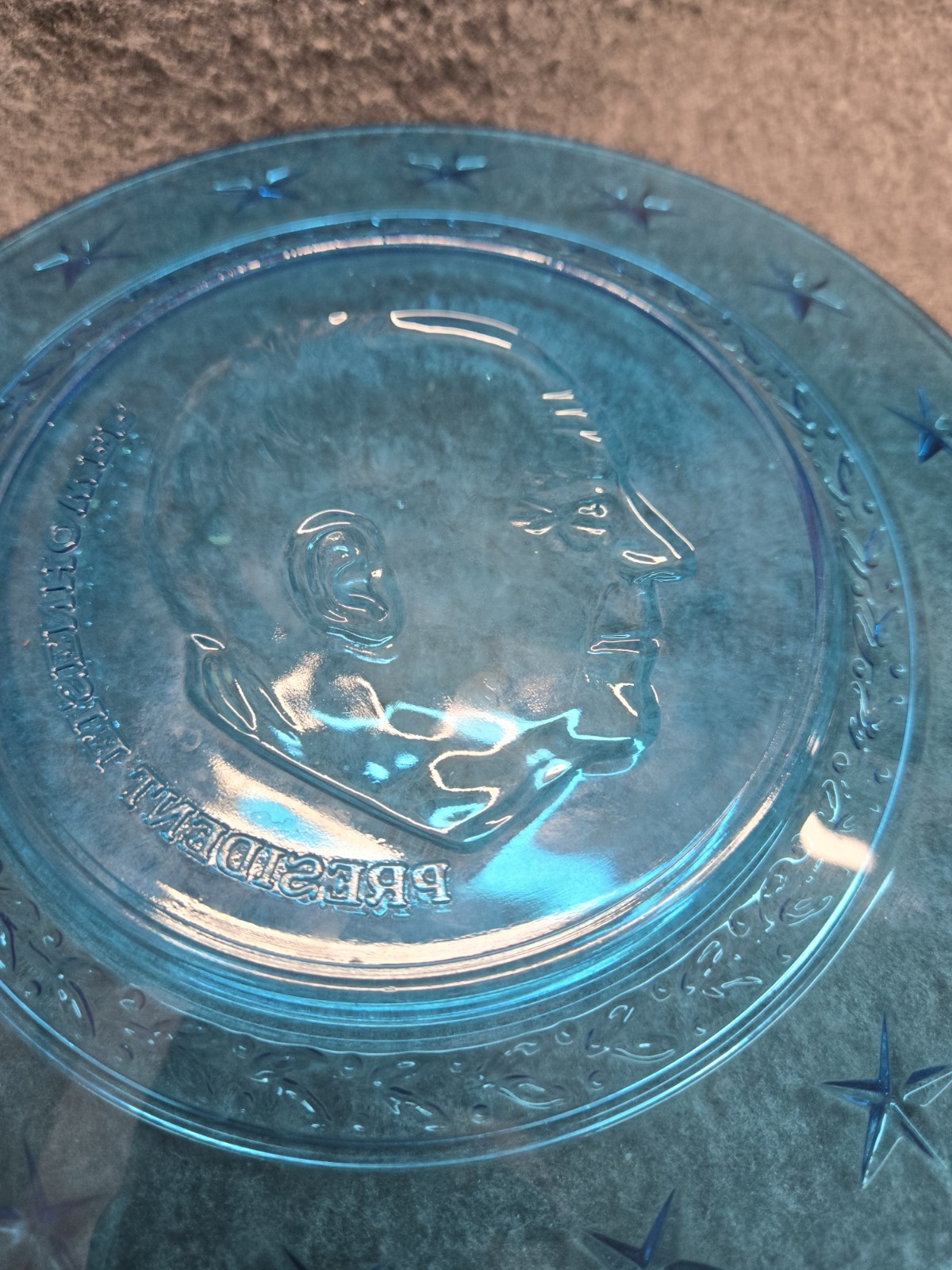 3 Collectable 8” Blue Wheaton Glass President Plates Washington Lincoln