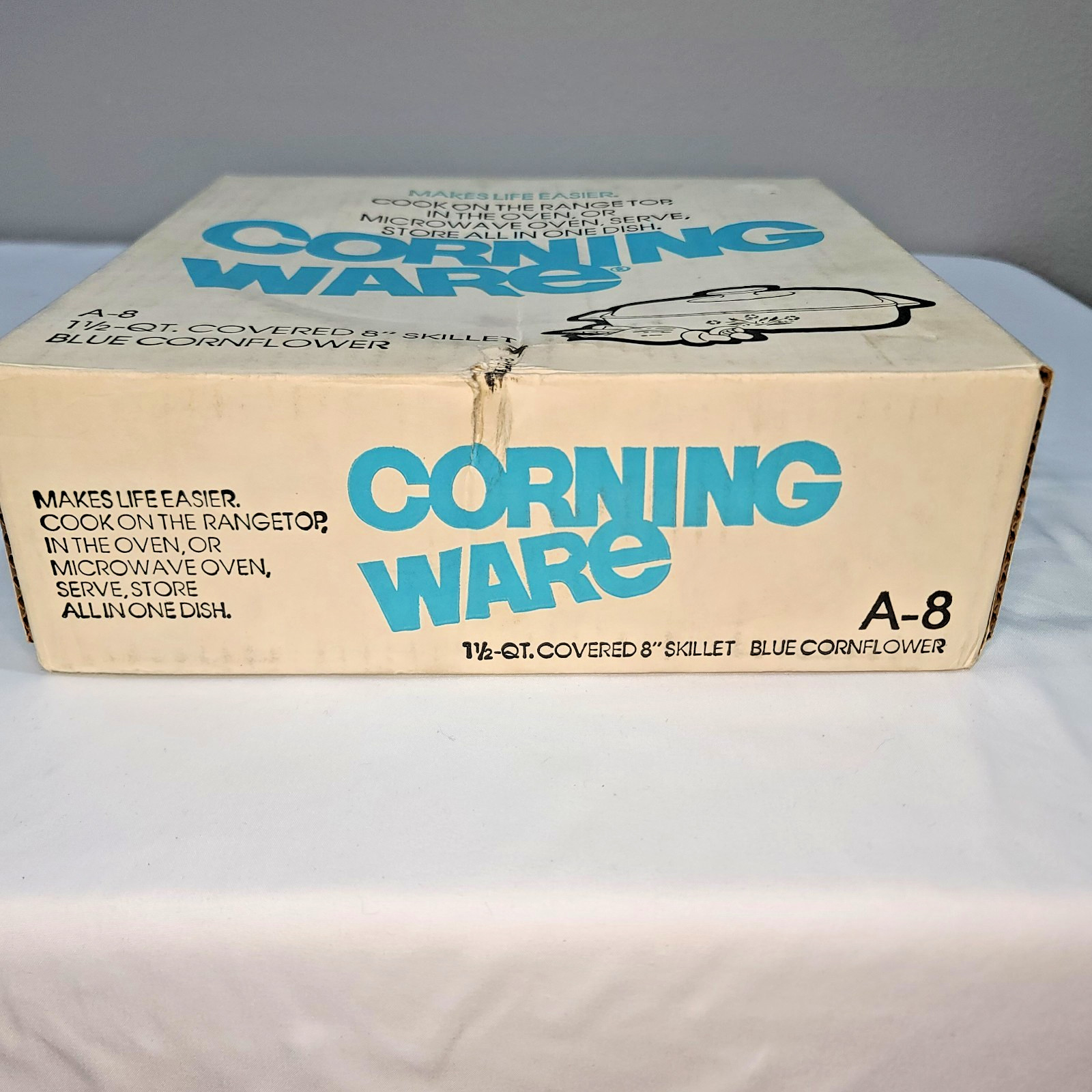 VTG. Corning Ware Blue Cornflower 1.5 QT Covered Skillet A-8 NEW IN SEALED BOX