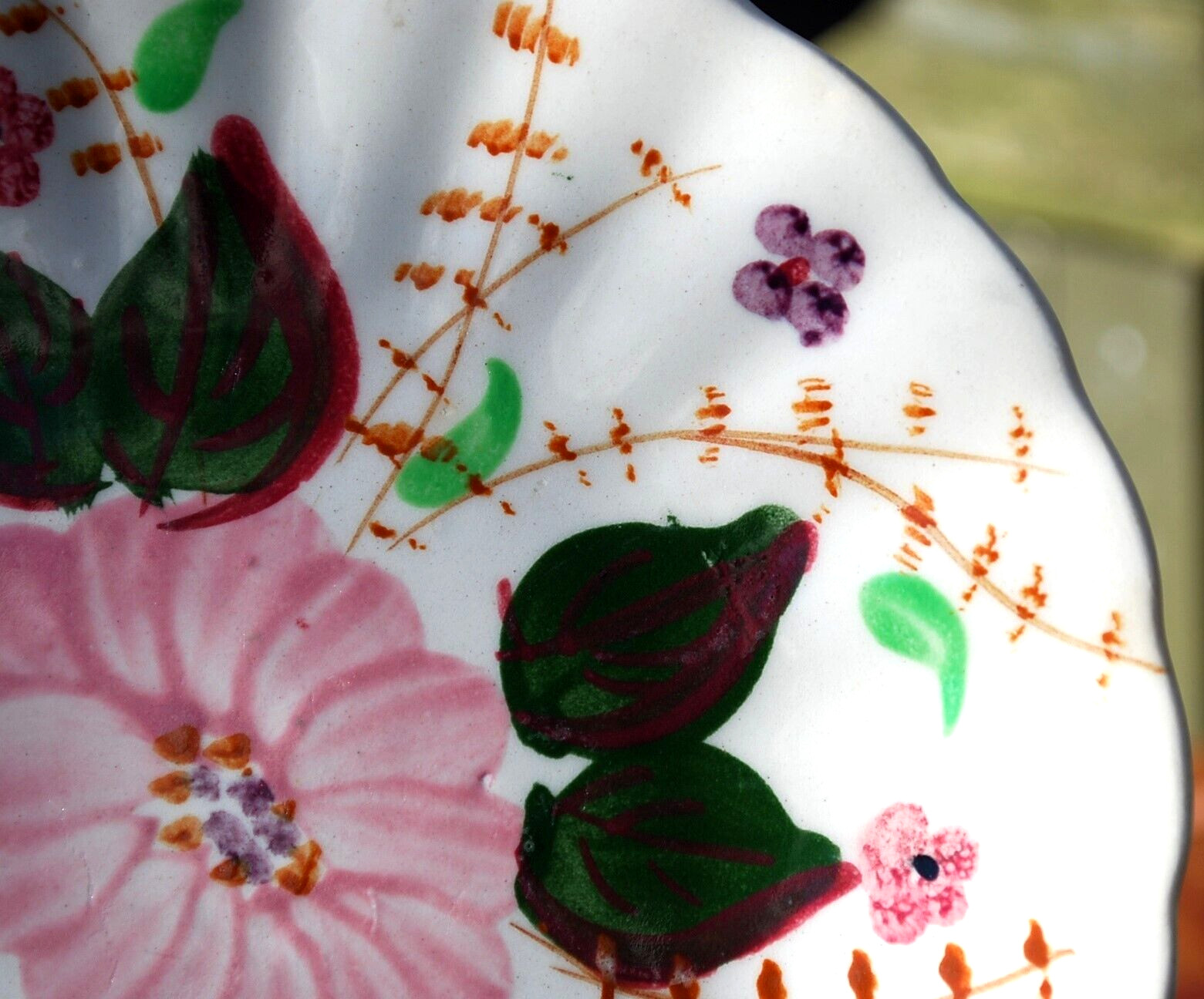 Antique Early Spongeware Plate Stick Spatter Ware HAND PAINTED FLORAL Swirl