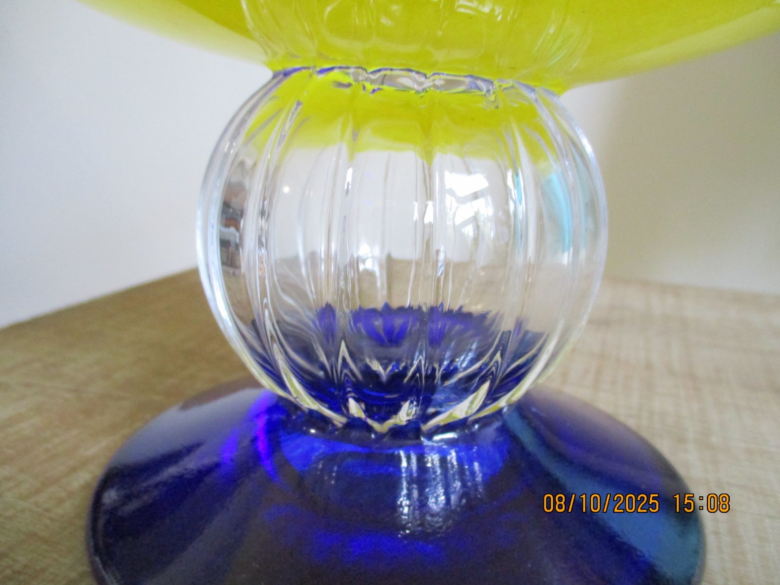 Gunnel Sahlin Kosta Boda Art Glass Bowl Fruit Footed Stemmed