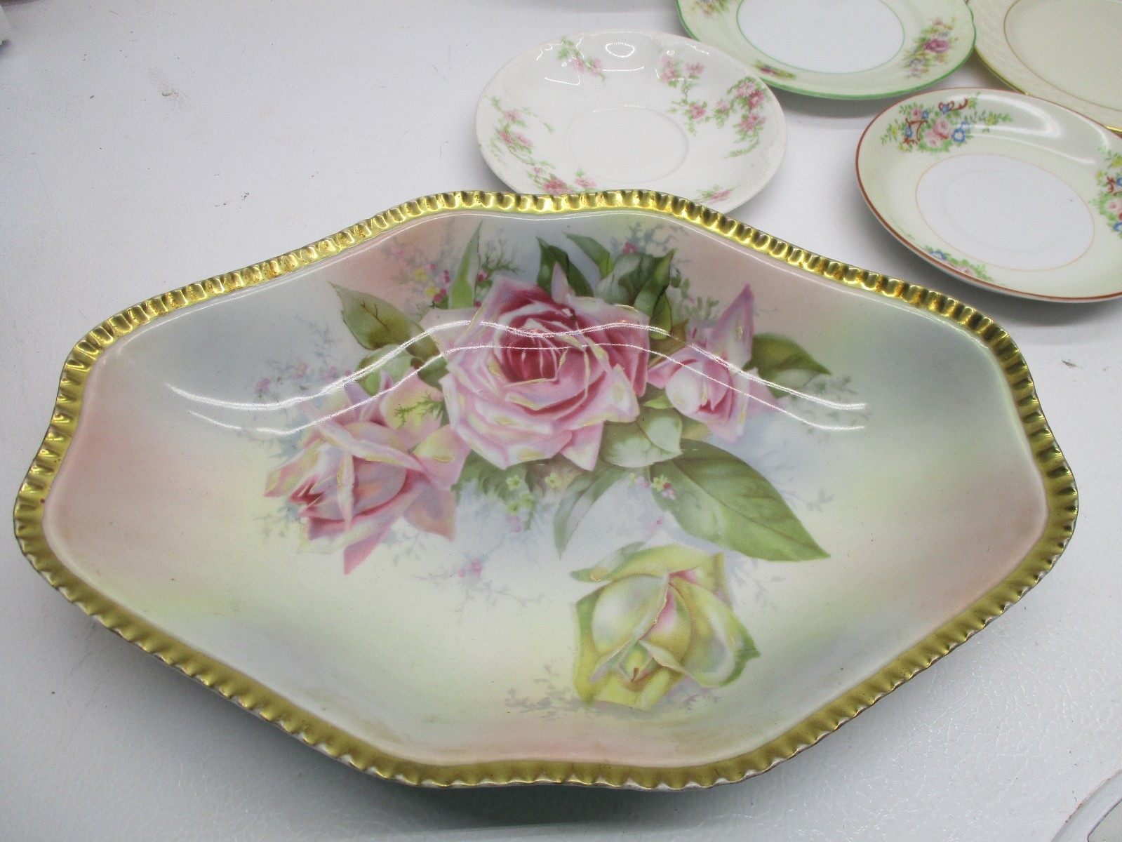 Vtg Mismatched China (4)BREAD/DESSERT Plates (4)SAUCERS-(2) VEG BOWLS-GRAVY BOAT