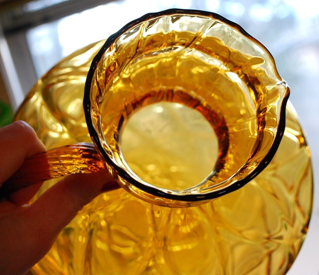 Rare EMPOLI PITCHER 1960s AMBER GLASS OPTIC DIAMOND Hand Blown 10″ Twist Handle