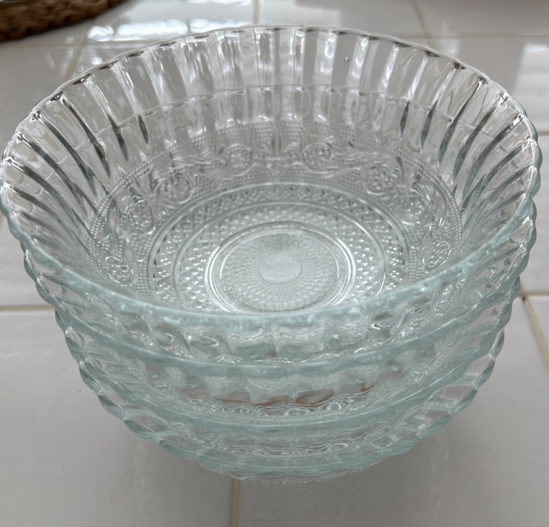 Set of 4 Vintage KIG Malaysia Fleur De Lis Round Glass Bowls 6 3/4″ Clear Glass
