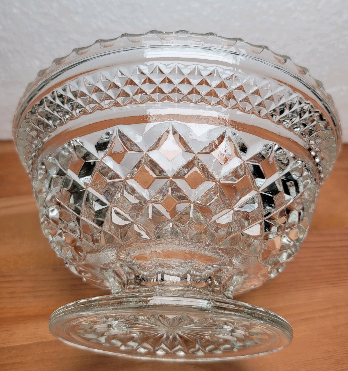 Anchor Hocking Wexford Covered Candy Dish Pedestal Crystal Glass w Lid 7.5 In