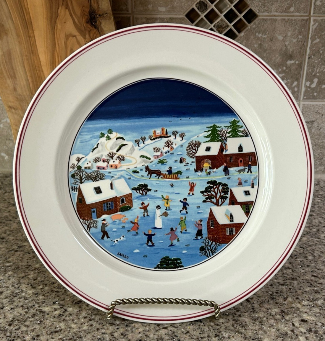 Villeroy & Boch~Naif Christmas~10½” Dinner Plate~Snowy Scene
